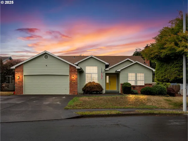 $525,000 | 1019 Southeast 27th Street, Troutdale, OR 97060