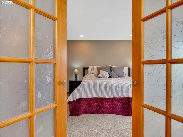 $525,000 | 1019 Southeast 27th Street, Troutdale, OR 97060