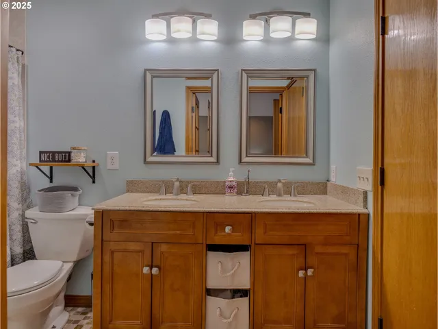 $525,000 | 1019 Southeast 27th Street, Troutdale, OR 97060