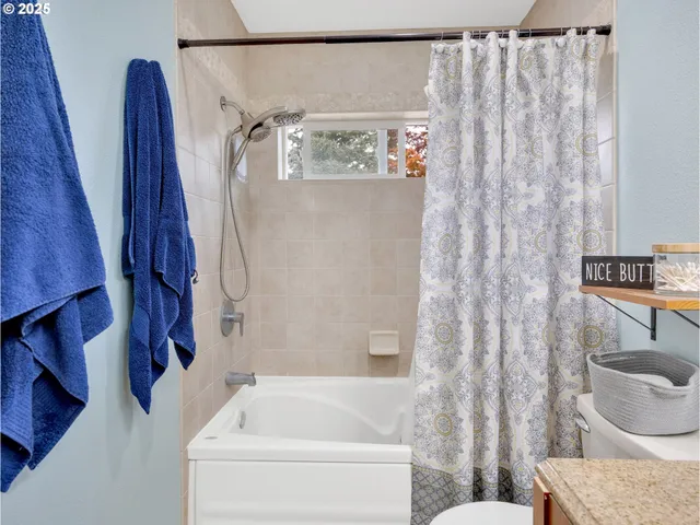 $525,000 | 1019 Southeast 27th Street, Troutdale, OR 97060