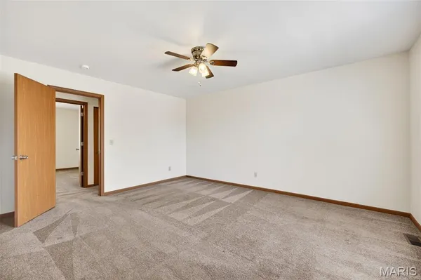 $1,475 | 2219 North Village Drive, St. Charles, MO 63303