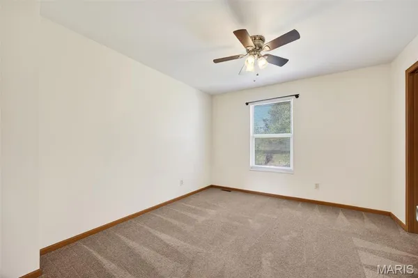 $1,475 | 2219 North Village Drive, St. Charles, MO 63303