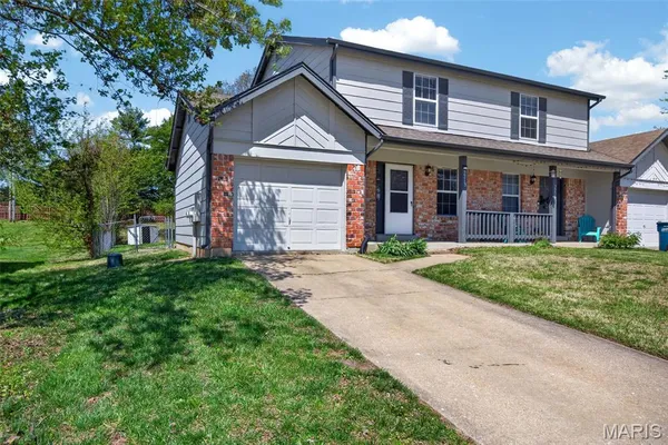 $1,475 | 2219 North Village Drive, St. Charles, MO 63303