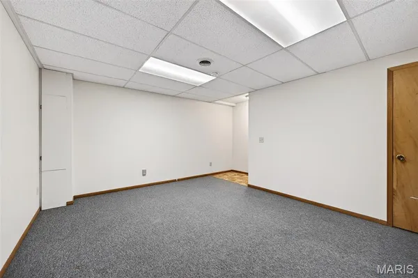 $1,475 | 2219 North Village Drive, St. Charles, MO 63303