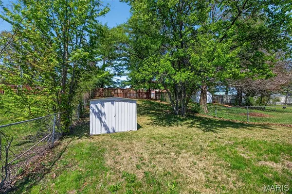 $1,475 | 2219 North Village Drive, St. Charles, MO 63303