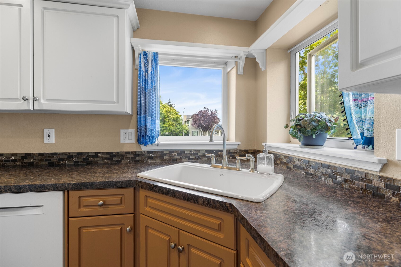 306 South 28th Street Mount Vernon, WA 98274 - Photo 13 of 40
