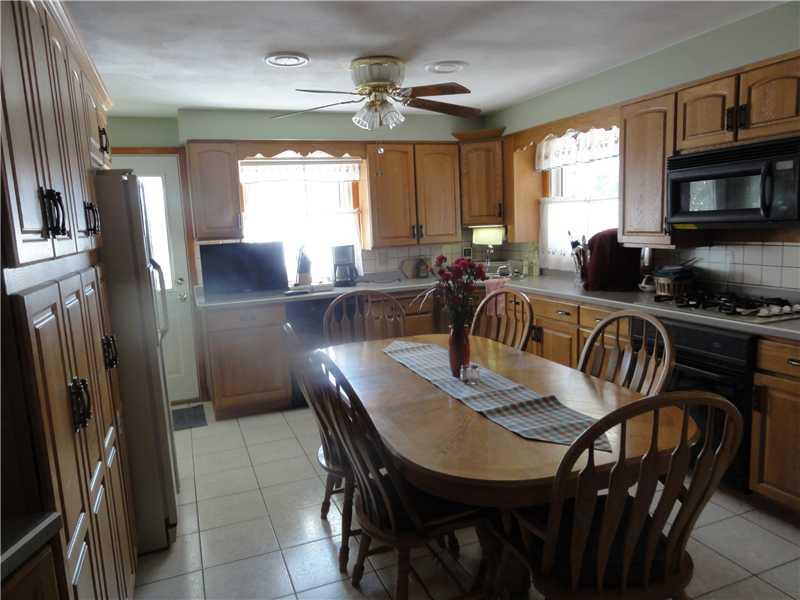 3198 Ridge Rd Extension Economy, PA 15042 - Photo 4 of 4 Kitchen.