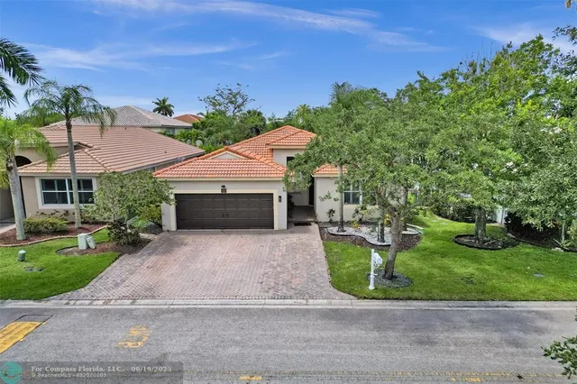 $649,999 | 5445 Northwest 122nd Drive, Coral Springs, FL 33076