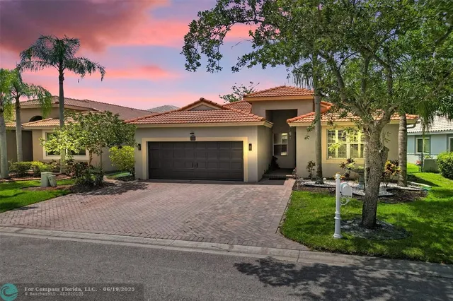 $649,999 | 5445 Northwest 122nd Drive, Coral Springs, FL 33076