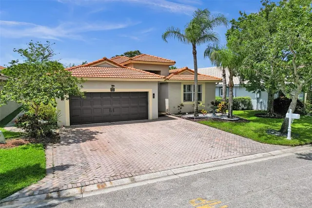 $649,999 | 5445 Northwest 122nd Drive, Coral Springs, FL 33076