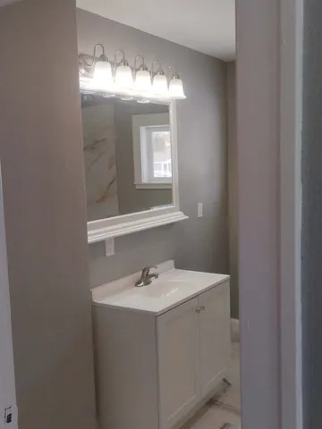 $205,000 | 601 South Henrietta Avenue, Rockford, IL 61102