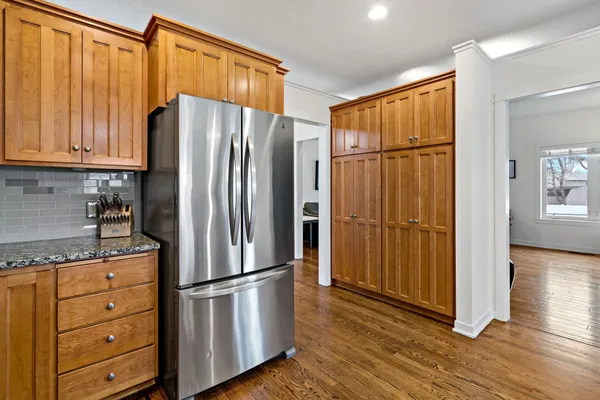 $550,000 | 20599 Islandview Circle, Lakeville, MN 55044