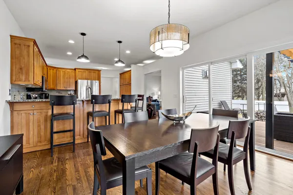 $550,000 | 20599 Islandview Circle, Lakeville, MN 55044