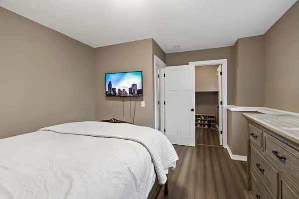 $550,000 | 20599 Islandview Circle, Lakeville, MN 55044