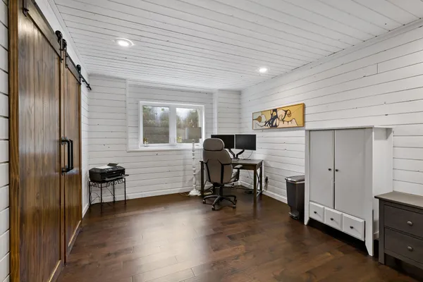 $550,000 | 20599 Islandview Circle, Lakeville, MN 55044