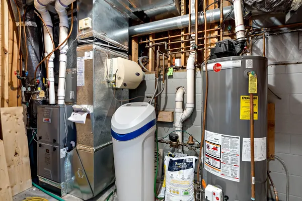 $550,000 | 20599 Islandview Circle, Lakeville, MN 55044