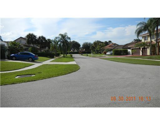 22912 Greenview Terrace Boca Raton, FL 33433 - Photo 3 of 16 Additional Photo
