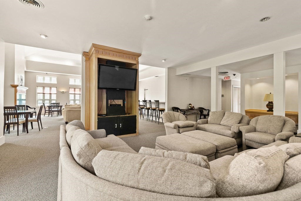 273 Cambridge Road, Unit 706 Woburn, MA 01801 - Photo 30 of 32 Gallery Image 30