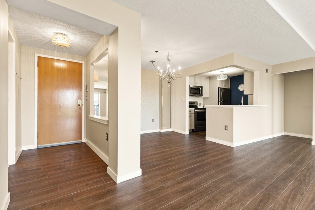 273 Cambridge Road, Unit 706 Woburn, MA 01801 - Photo 3 of 32 Gallery Image 3