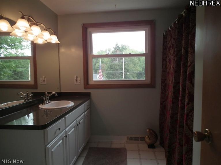 12825 Sperry Road Chesterland, OH 44026 - Photo 7 of 16 Gallery Image 7