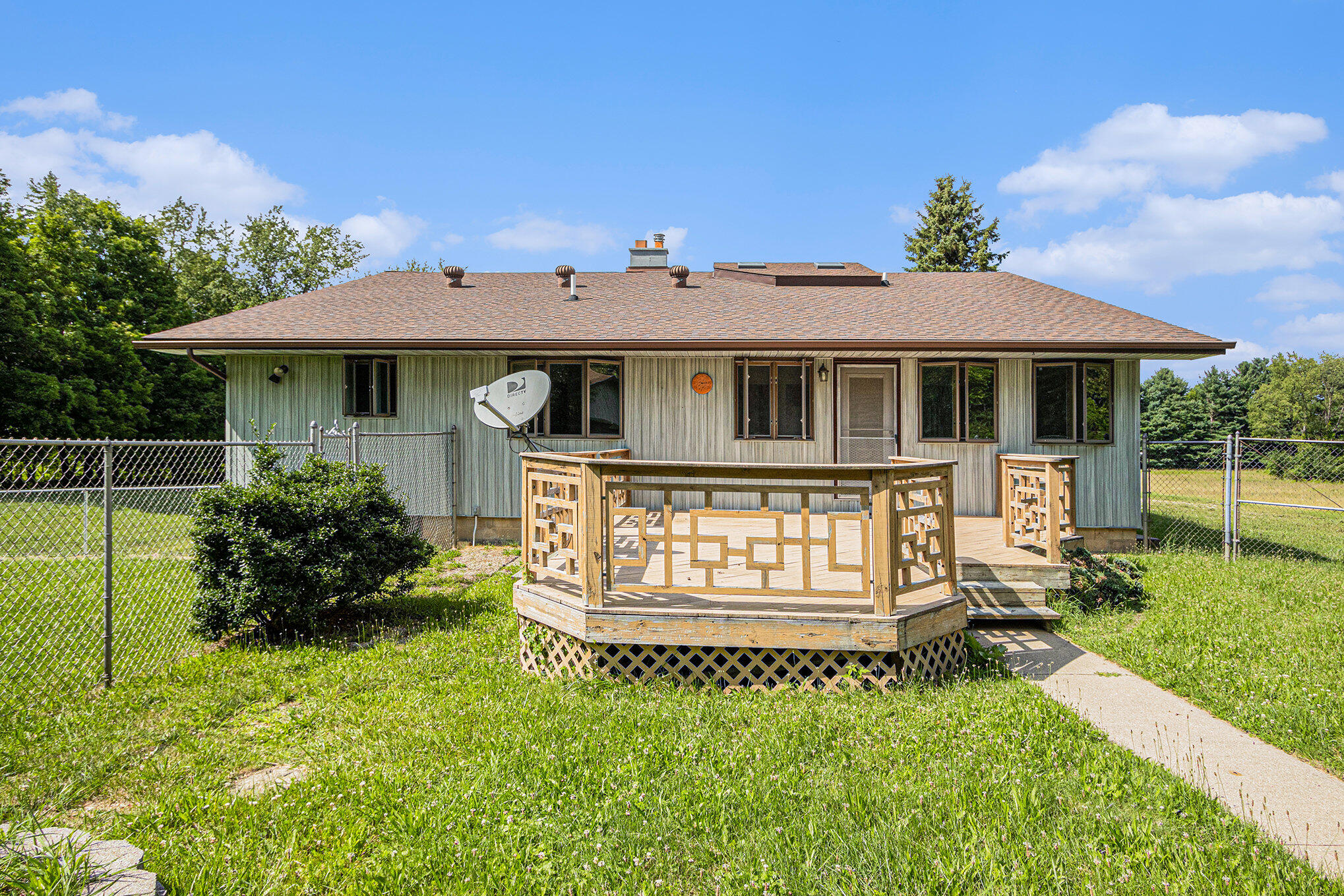 8648 Reynolds Road Bellevue, MI 49021 - Photo 2 of 41 030_8648reynolds_52