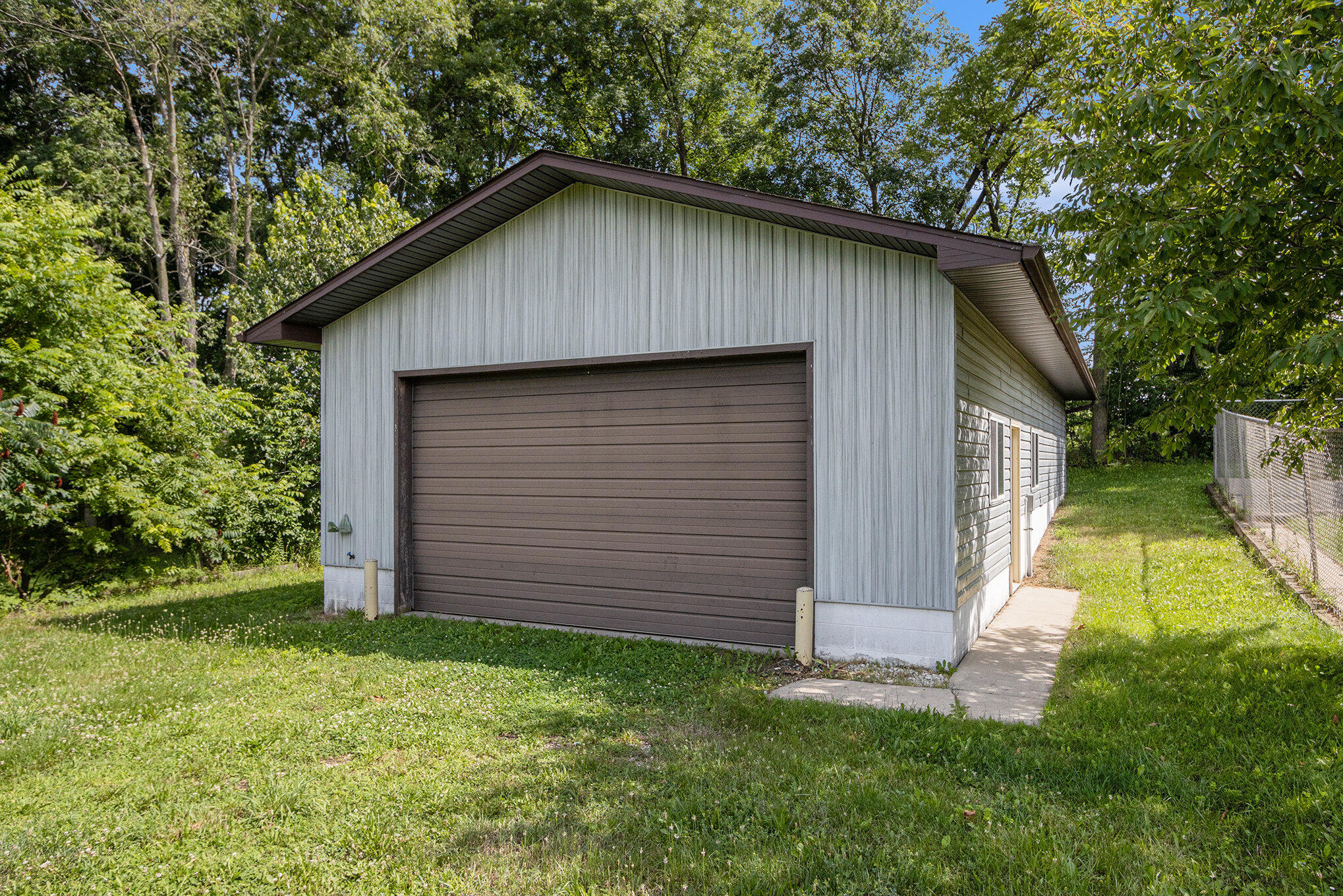 8648 Reynolds Road Bellevue, MI 49021 - Photo 4 of 41 029_8648reynolds_50