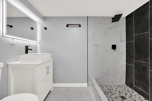 $399,900 | 8047 South Mozart Street, Chicago, IL 60652