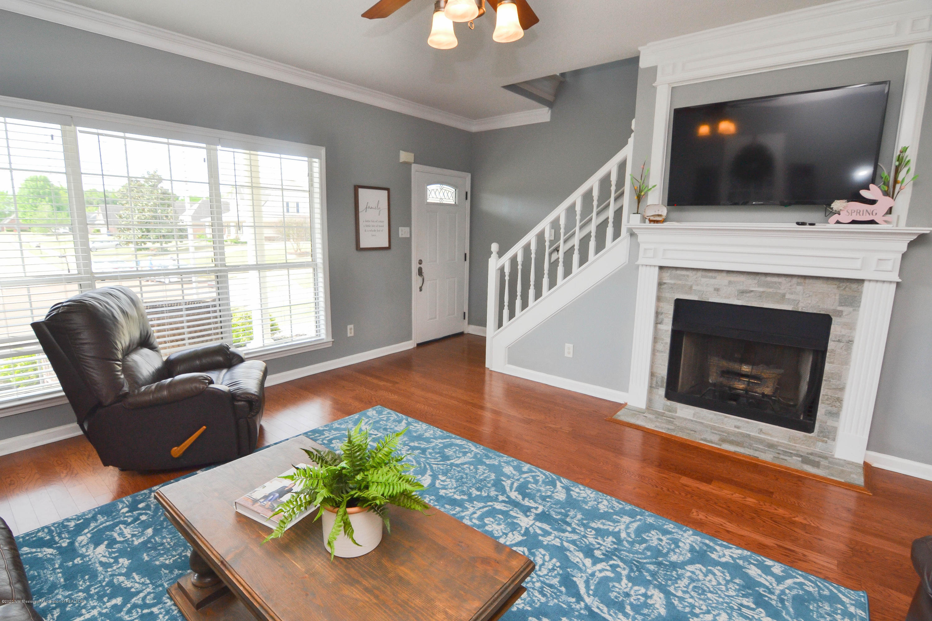 7716 Alexanders Ridge Cove Olive Branch, MS 38654 - Photo 4 of 21 Cozy FP In Great RM