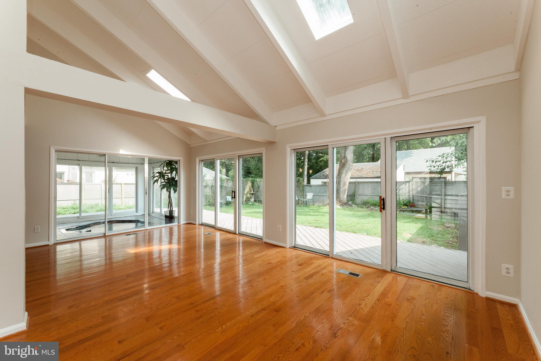 9302 Raintree Road Burke, VA 22015 - Photo 11 of 45 Gallery Image 11