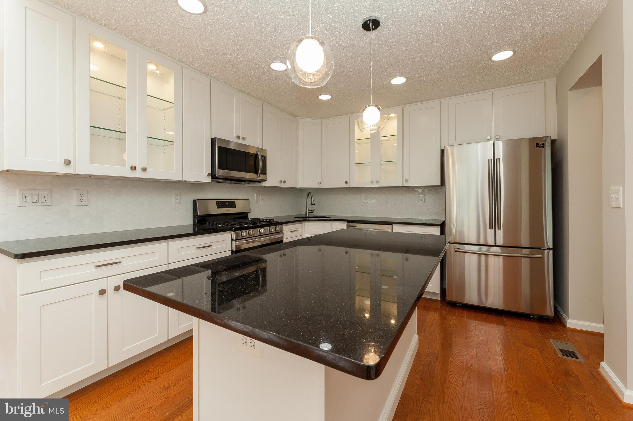 9302 Raintree Road Burke, VA 22015 - Photo 16 of 45 Gallery Image 16