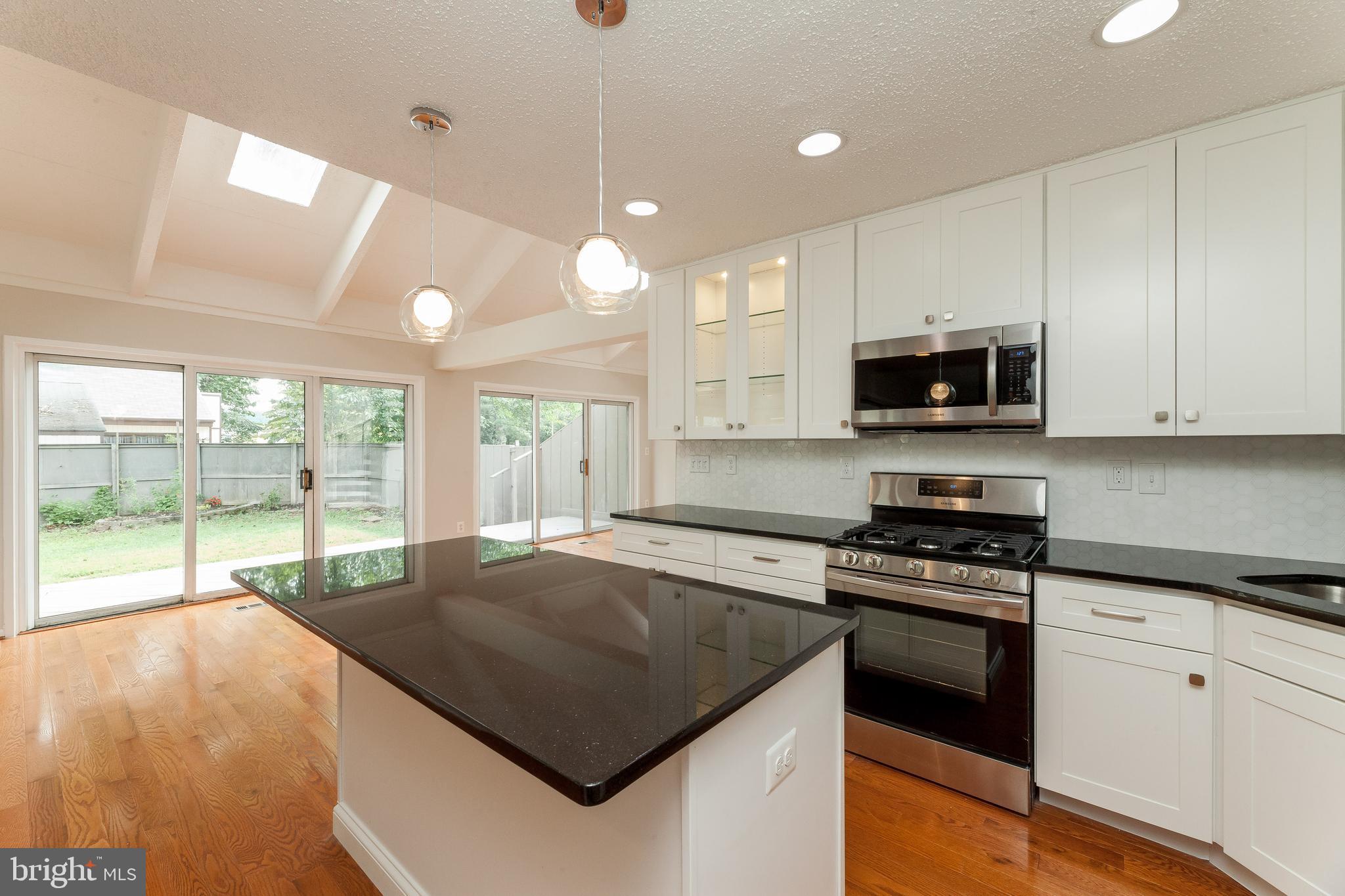 9302 Raintree Road Burke, VA 22015 - Photo 17 of 45 Gallery Image 17