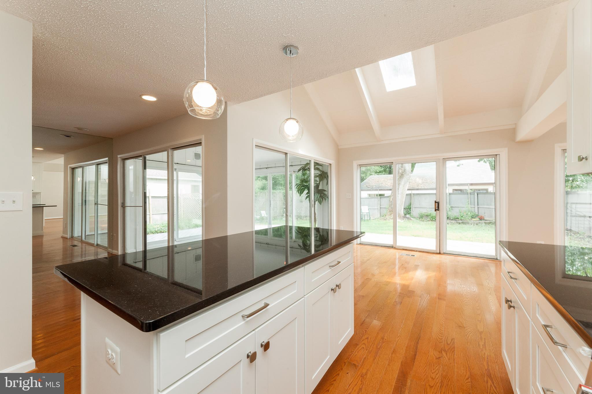 9302 Raintree Road Burke, VA 22015 - Photo 18 of 45 Gallery Image 18