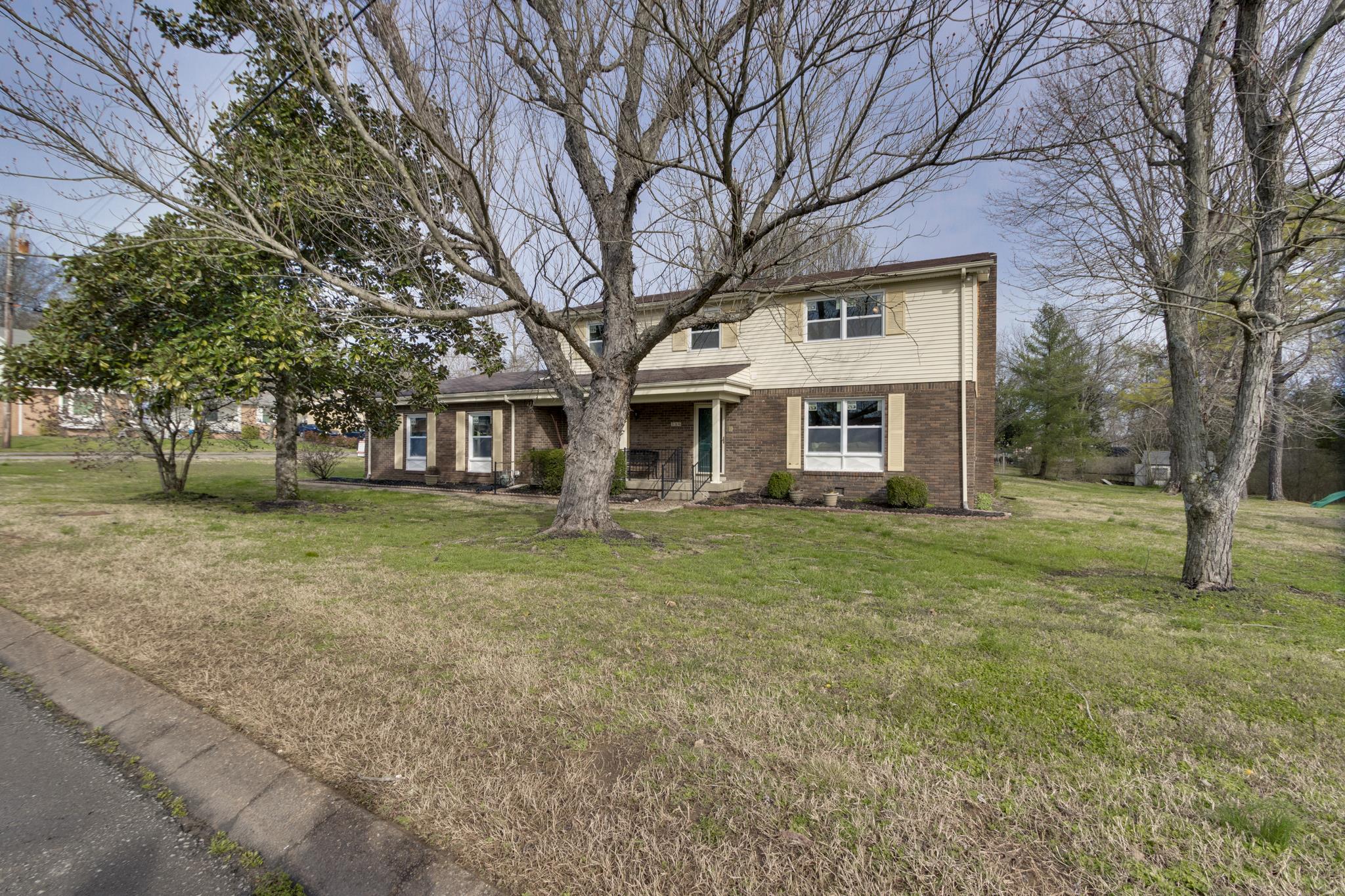 526 Rural Hill Road Nashville, TN 37217 - Photo 8 of 30 Nice, Mature Neighborhood. Land is nice & flat in front & Back Yard