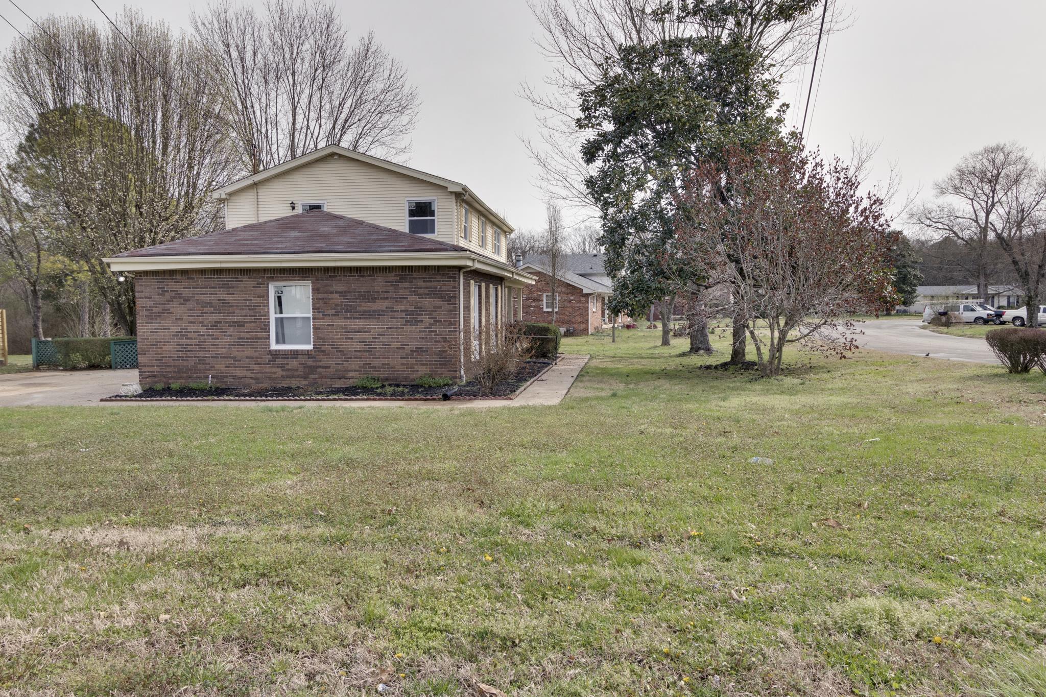526 Rural Hill Road Nashville, TN 37217 - Photo 9 of 30 Nice, Mature Neighborhood. Land is nice & flat in front & Back Yard