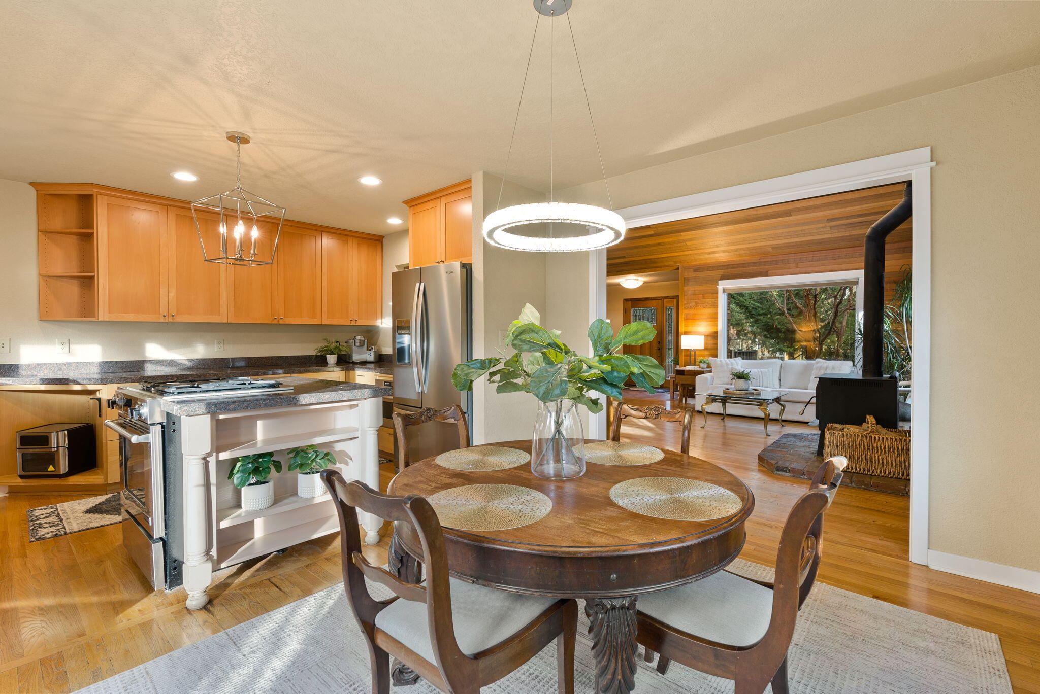 1439 Northwest 4th Street Bend, OR 97703 - Photo 17 of 41 Dining