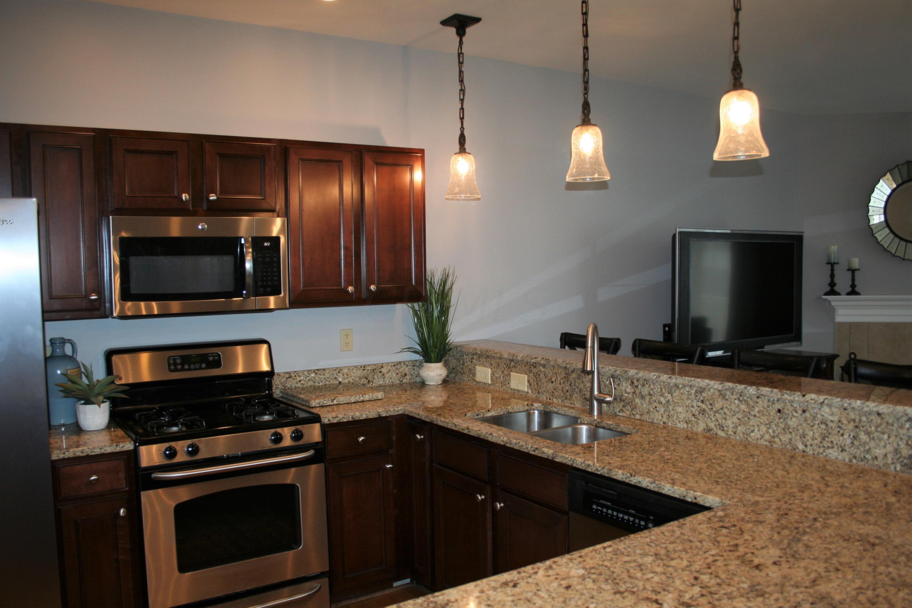 1768 Ridgecliff Road Columbus, OH 43221 - Photo 10 of 33 Gallery Image 10