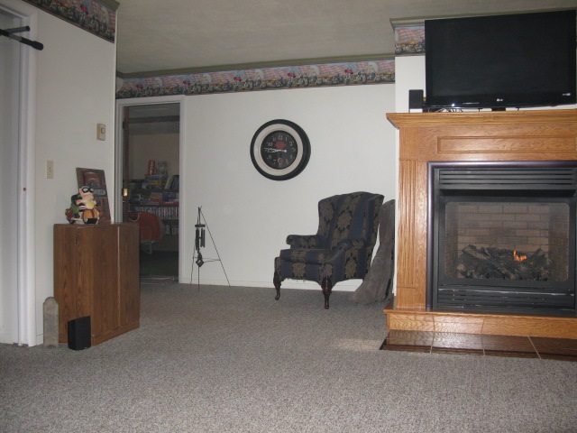 201 Park Lane Butler, IN 46721 - Photo 13 of 19 Gallery Image 13