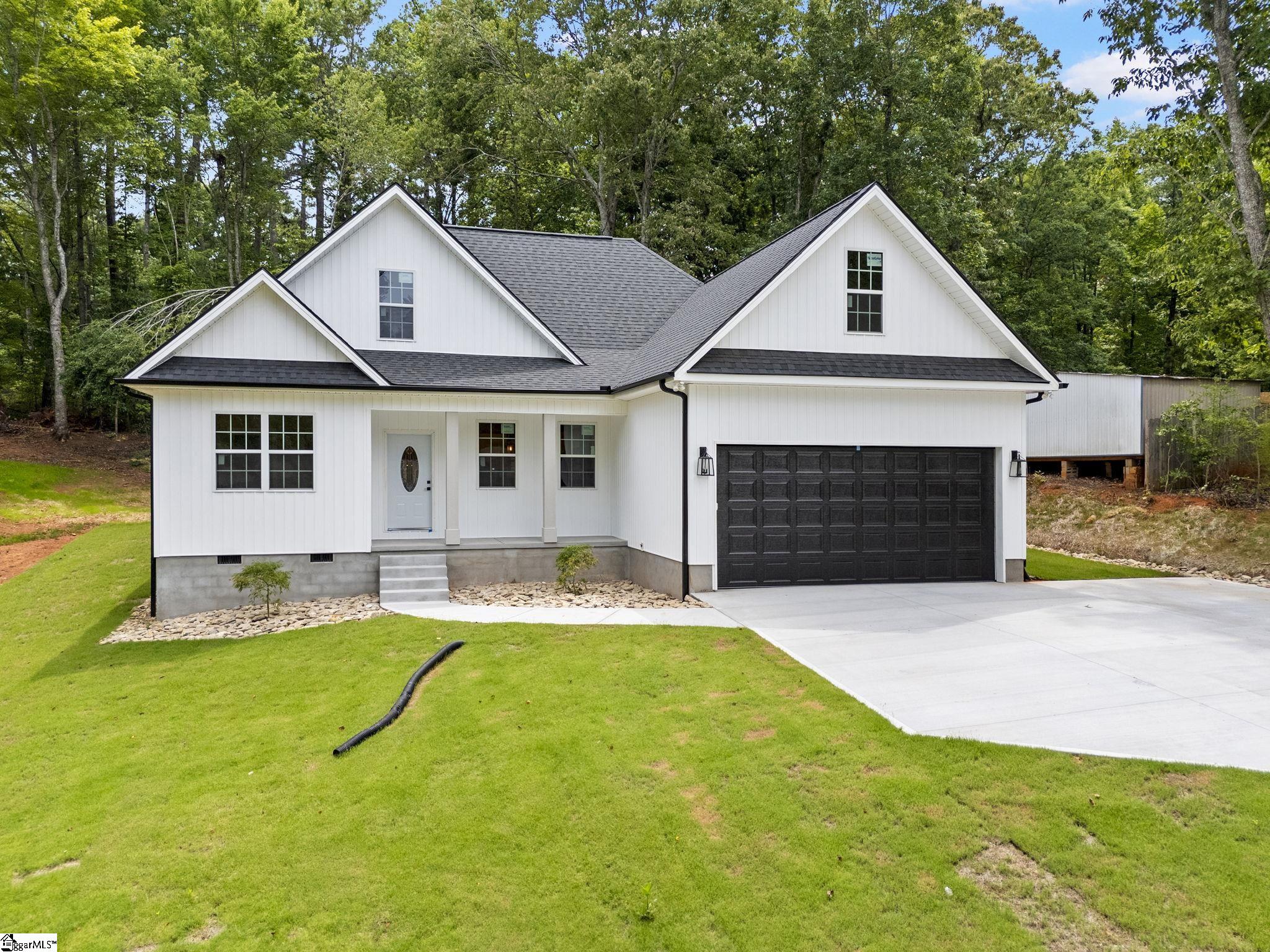 207 Eastview Drive Pickens, SC 29671 - Photo 3 of 32