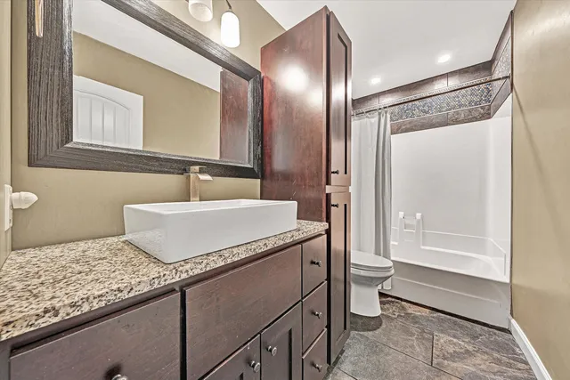 $250,000 | 7122 Woods Crossing Drive, Roanoke, VA 24018