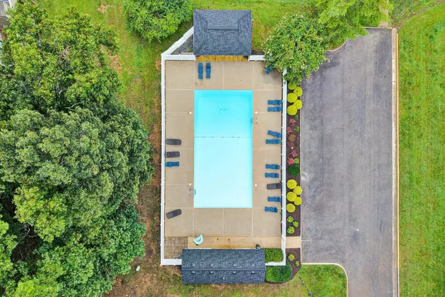 $250,000 | 7122 Woods Crossing Drive, Roanoke, VA 24018