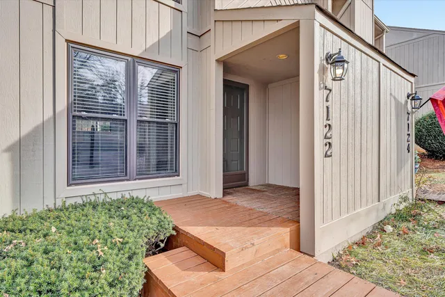 $250,000 | 7122 Woods Crossing Drive, Roanoke, VA 24018