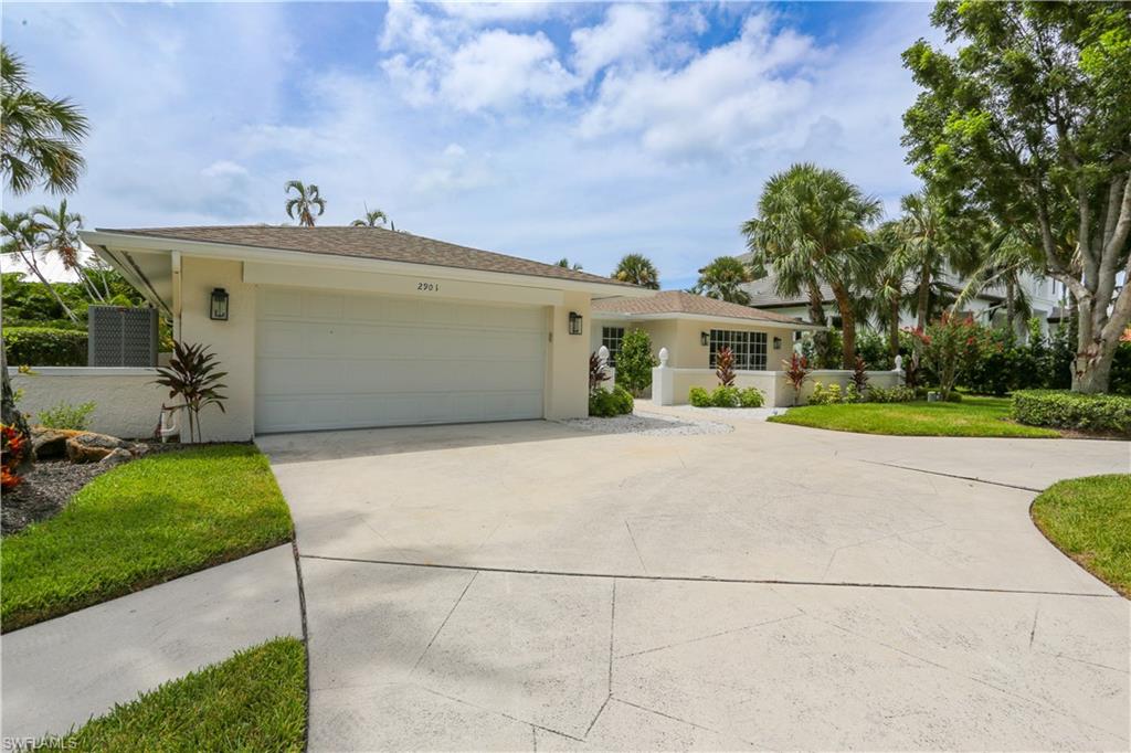 2901 Crayton Road Naples, FL 34103 - Photo 12 of 50