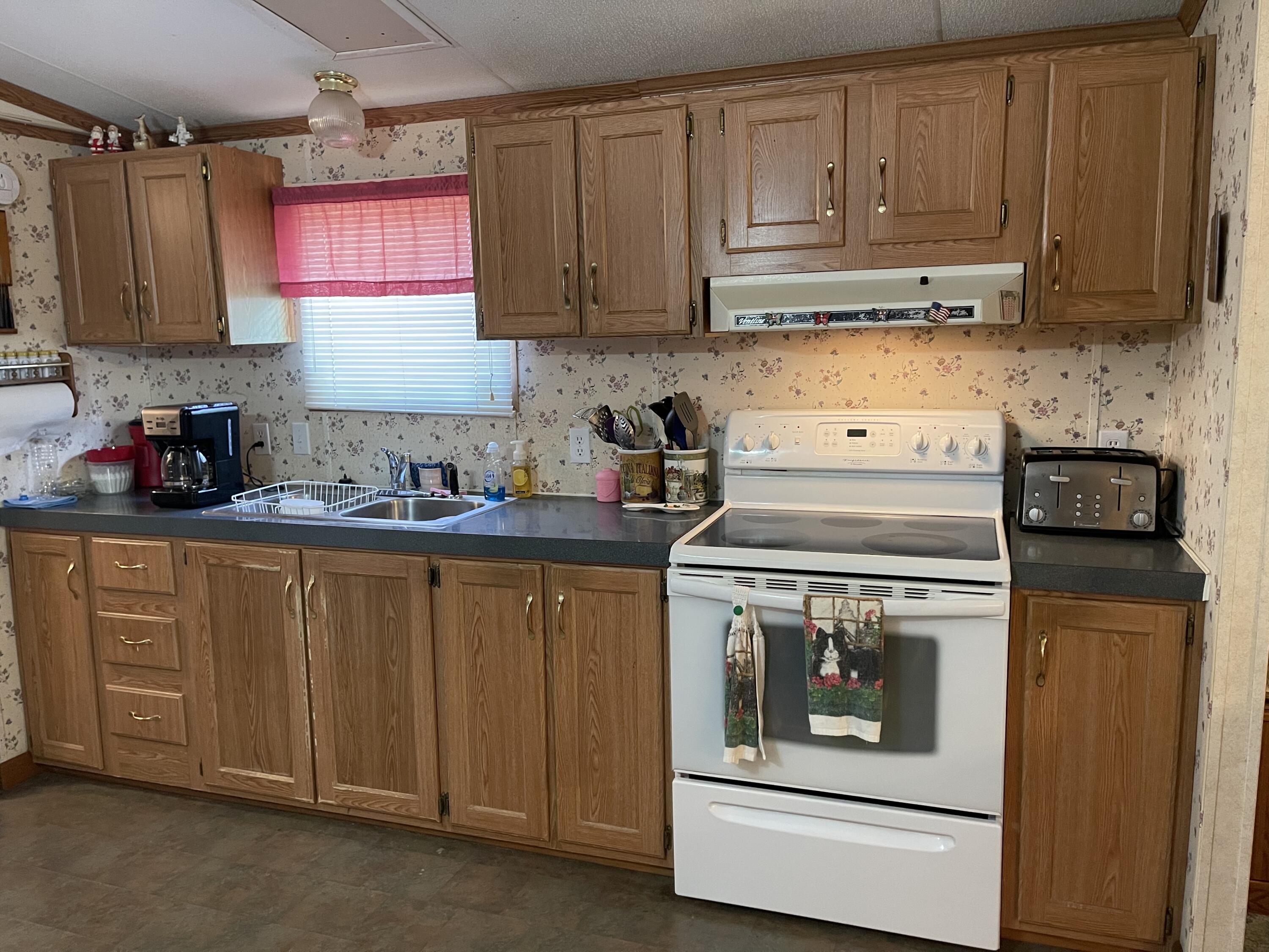 465 Badgerboro Road Palmyra, ME 04965 - Photo 18 of 51 C2C42E0B-709D-4B5A-8E7D-DBCE326D74EA