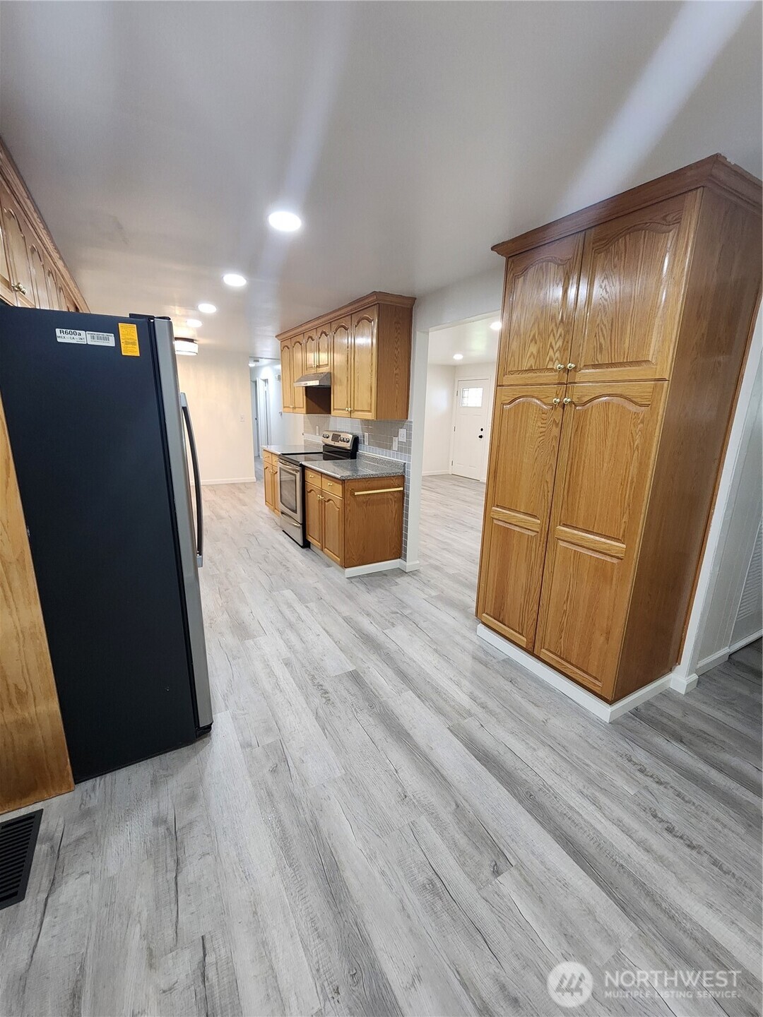 8810 Northeast 187th Street Bothell, WA 98011 - Photo 10 of 40