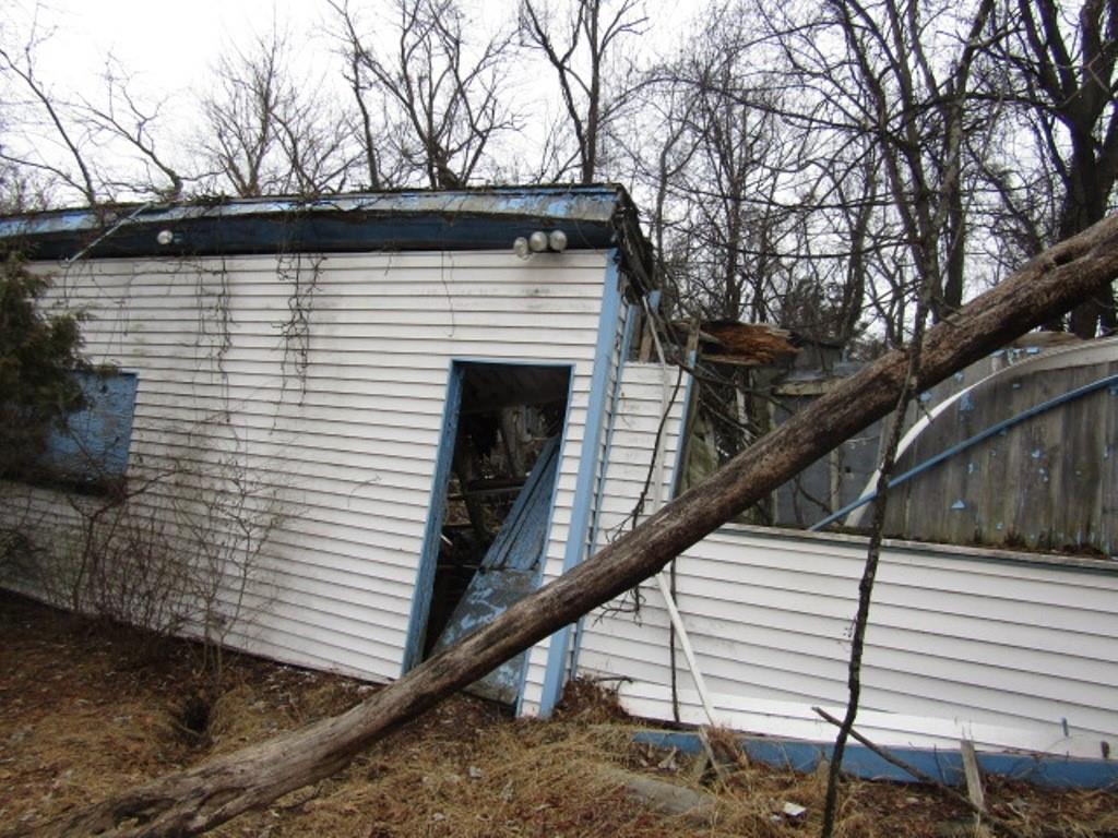 232 Crestview Road Pittsburgh, PA 15235 - Photo 14 of 30 a view of entryway