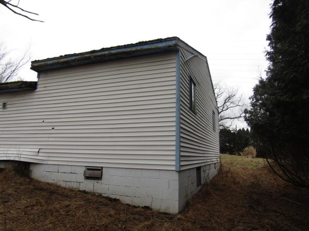 232 Crestview Road Pittsburgh, PA 15235 - Photo 17 of 30 a backyard of a house