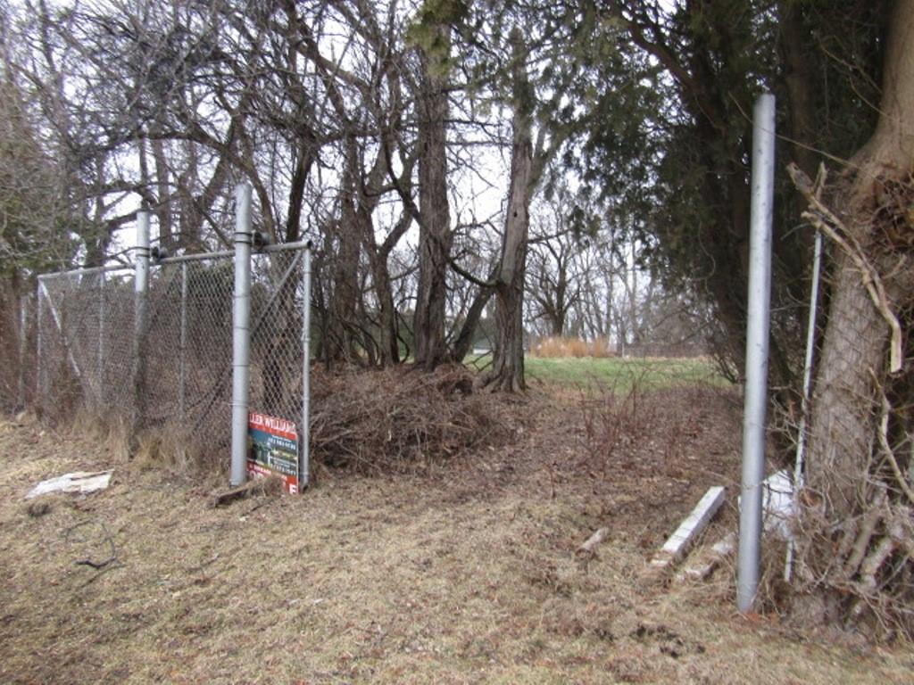 232 Crestview Road Pittsburgh, PA 15235 - Photo 3 of 30 a backyard of a house with lots of green space