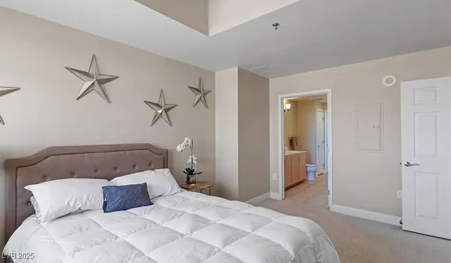 $2,000 | 150 South Las Vegas Boulevard, Unit 1802, Las Vegas, NV 89101