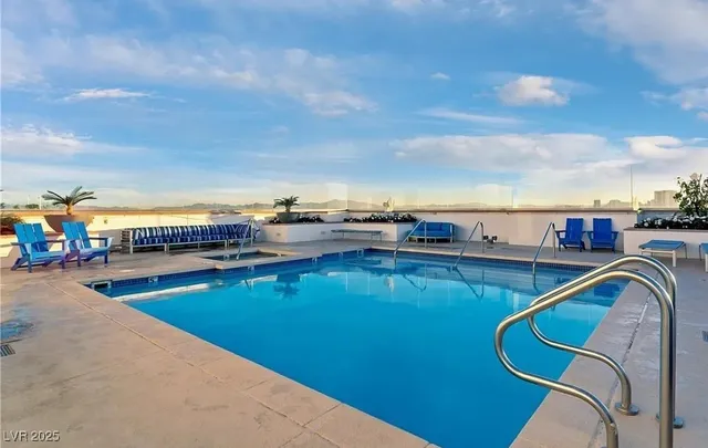$2,000 | 150 South Las Vegas Boulevard, Unit 1802, Las Vegas, NV 89101