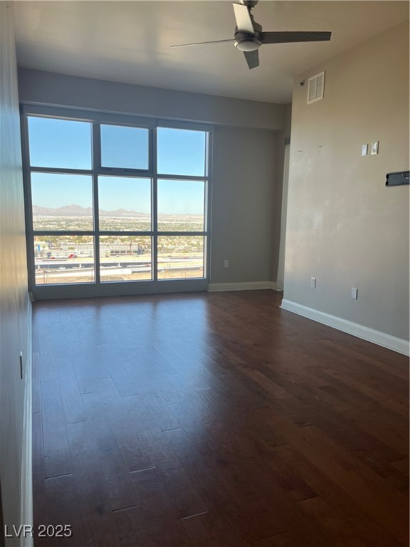 150 South Las Vegas Boulevard, Unit 1802 Las Vegas, NV 89101 - Photo 3 of 18